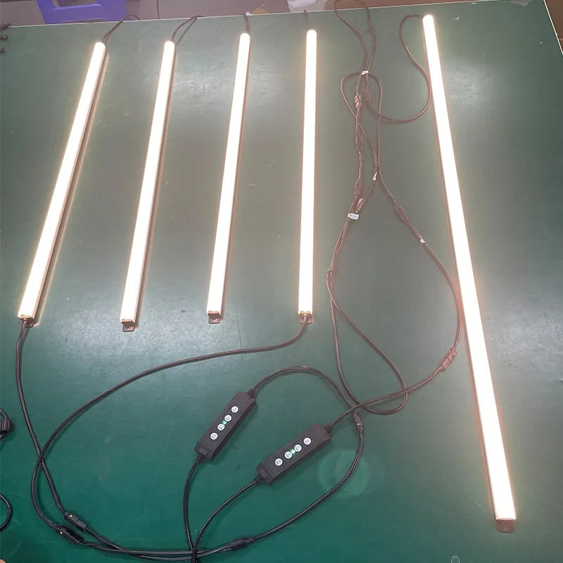 房车与露营车遮阳篷LED灯套件，含控制器、延长线、固定夹及电源适配器